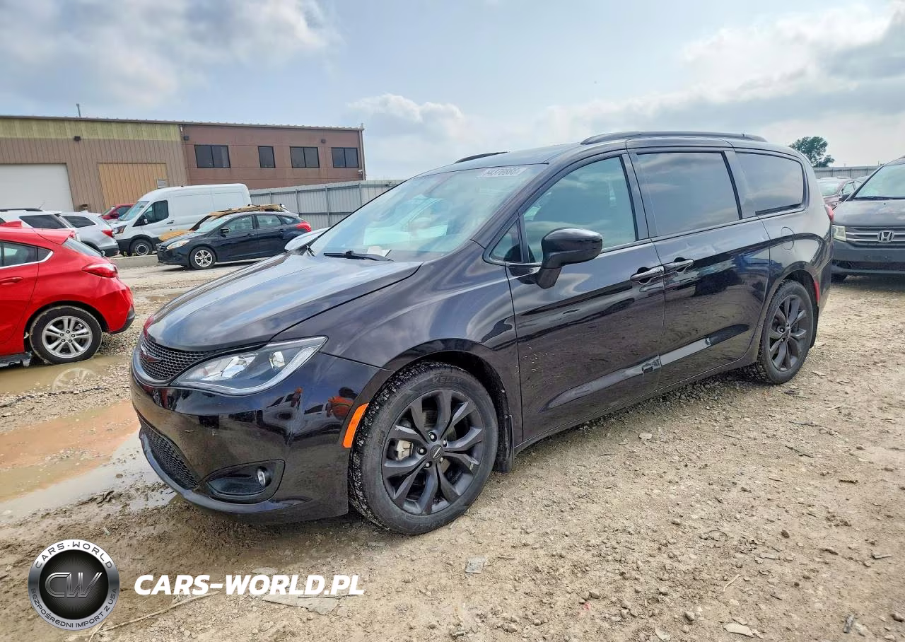2019 Chrysler Pacifica Touring Plus