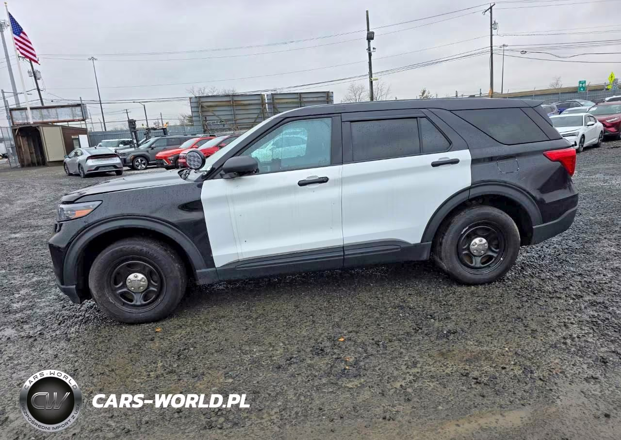 2022 Ford Explorer Police Interceptor VIN:1FM5K8AW1NNA08504 - 13