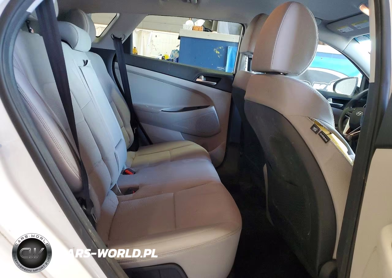 2019 Hyundai Tucson Value VIN:KM8J3CA46KU010442 - 10