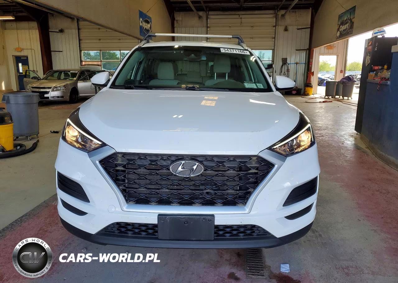 2019 Hyundai Tucson Value VIN:KM8J3CA46KU010442 - 5