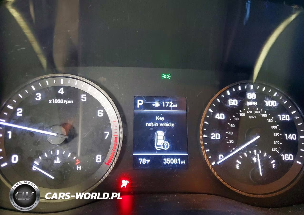 2019 Hyundai Tucson Value VIN:KM8J3CA46KU010442 - 9