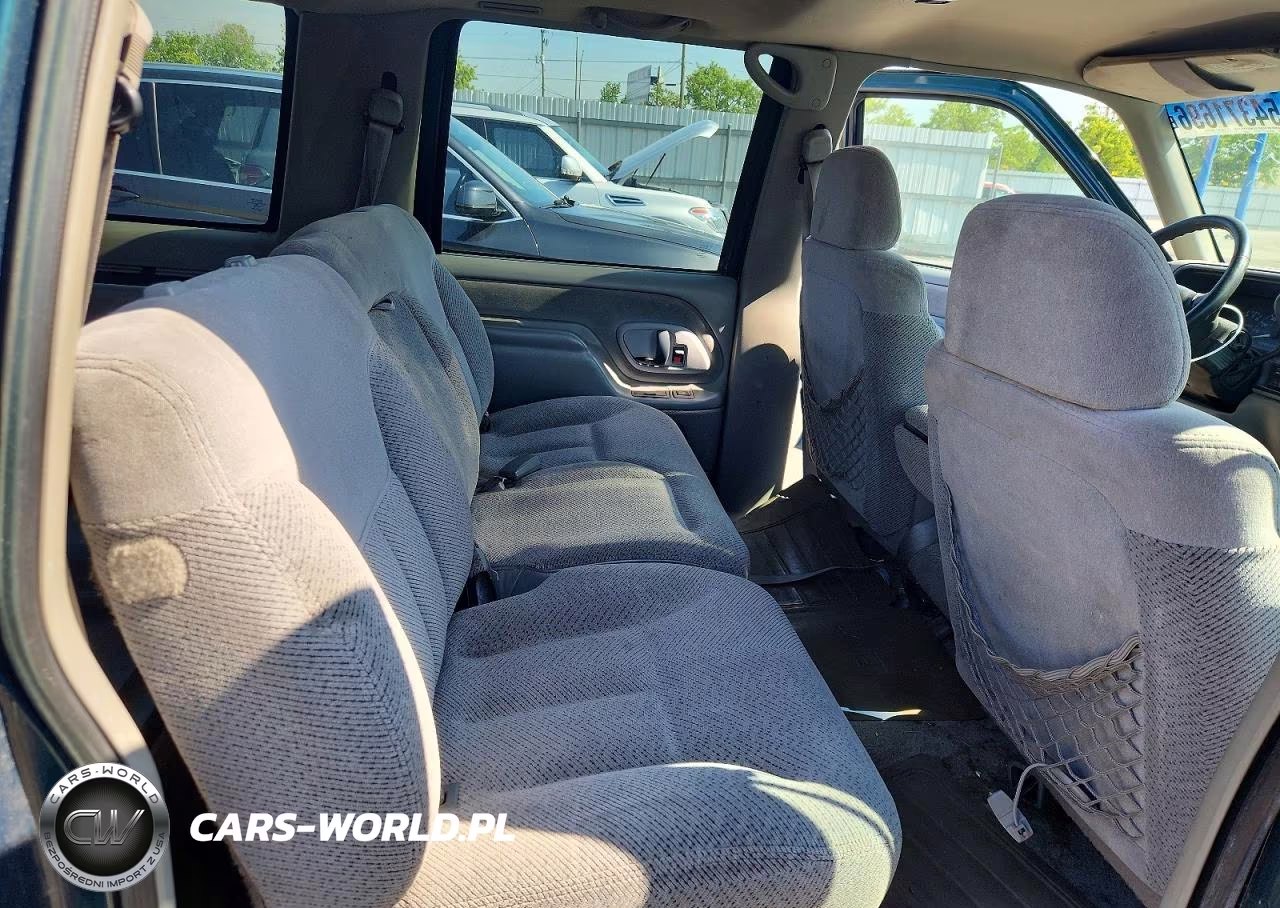 1998 Chev Suburban VIN:3GNFK16R3WG146064 - 11