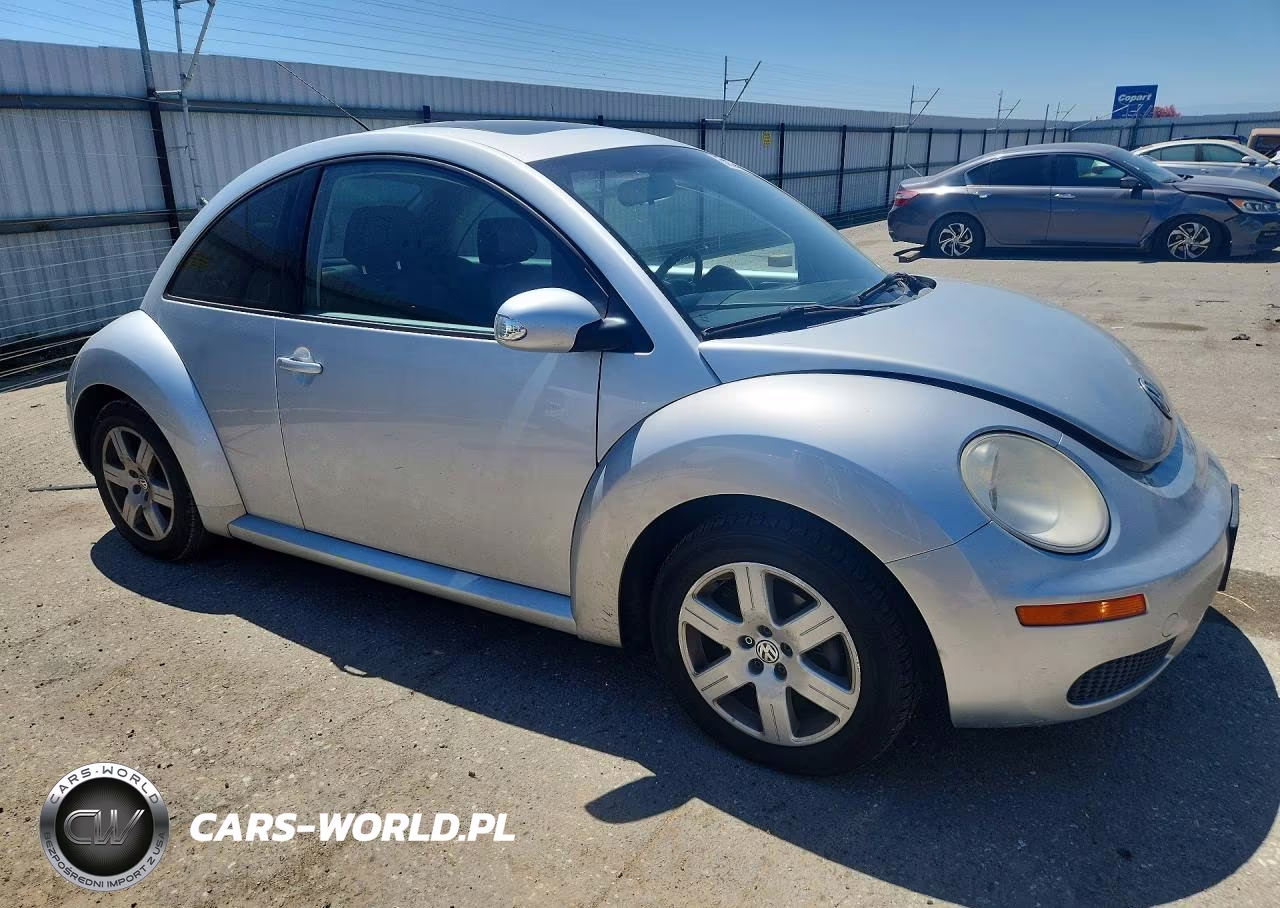 2007 Volkswagen New Beetle 2.5L Option Package 1 VIN:3VWRG31C87M521145 - 4