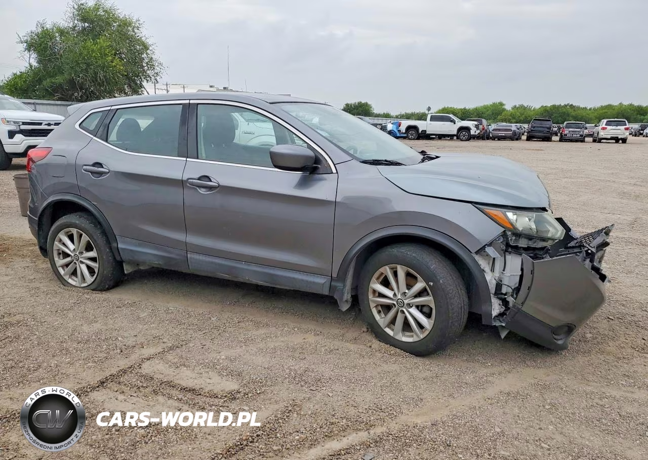 2019 Nissan Rogue Sport S VIN:JN1BJ1CP2KW524550 - 4
