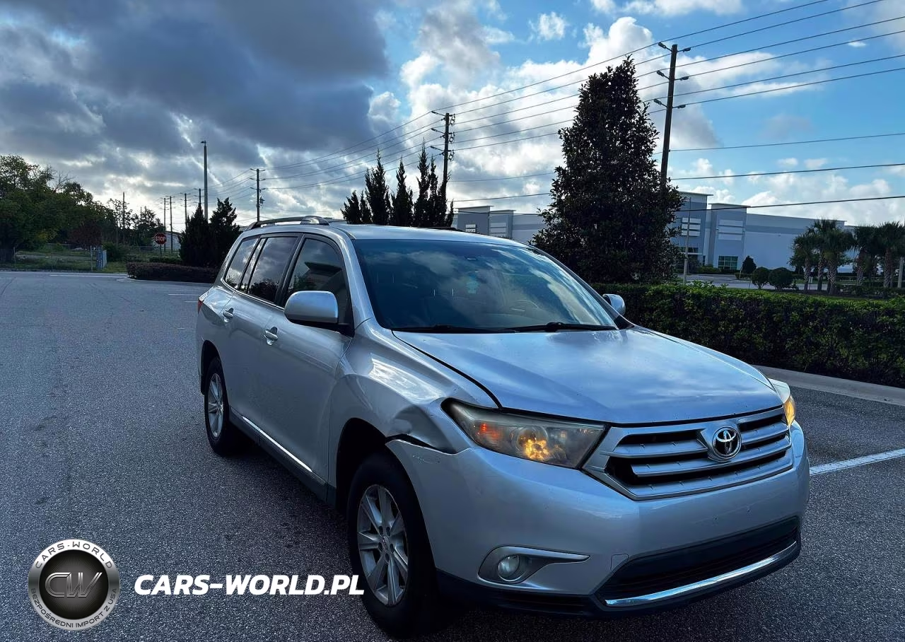2011 Toyota Highlander Base
