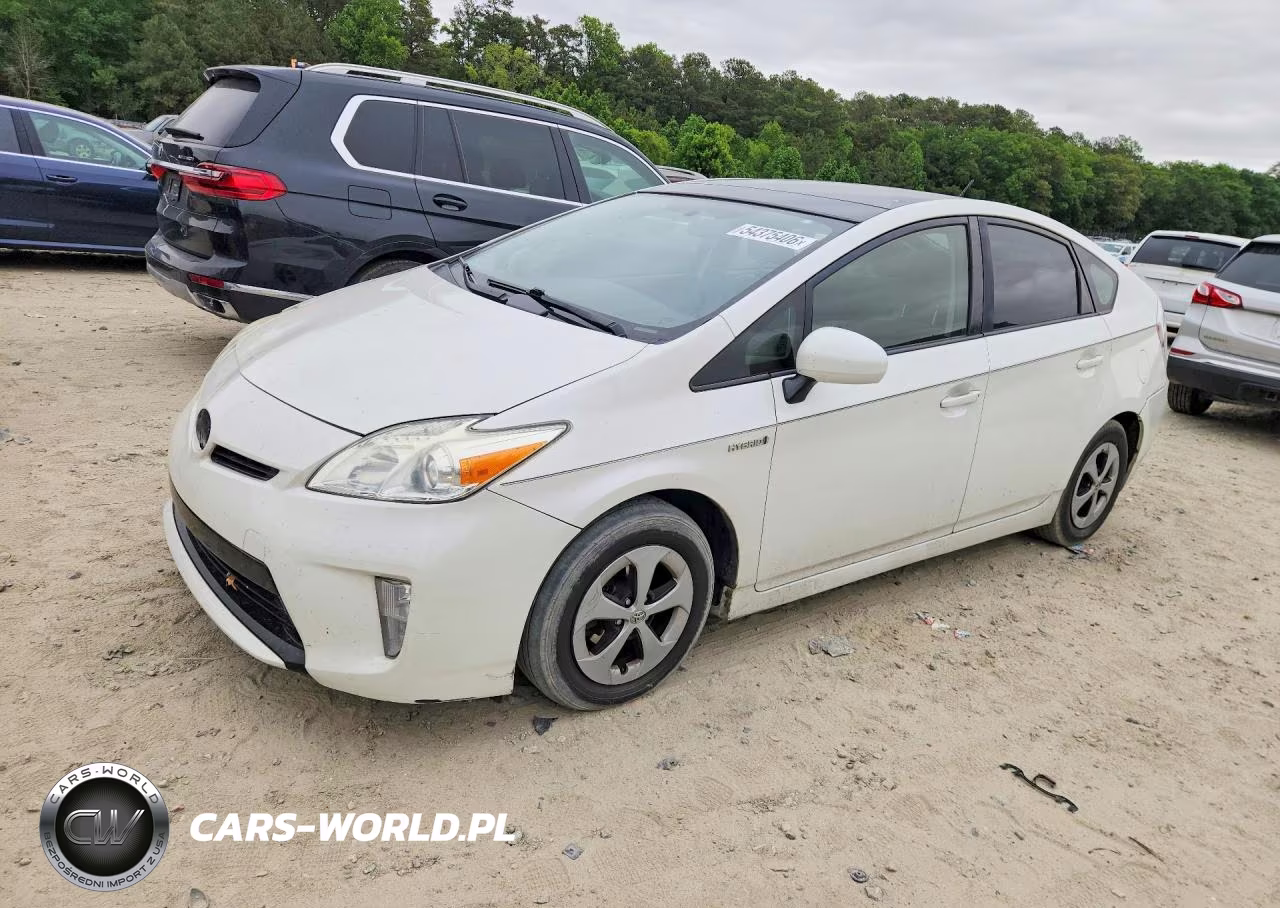 2013 Toyota Prius Three – zdjęcie 1 z 12