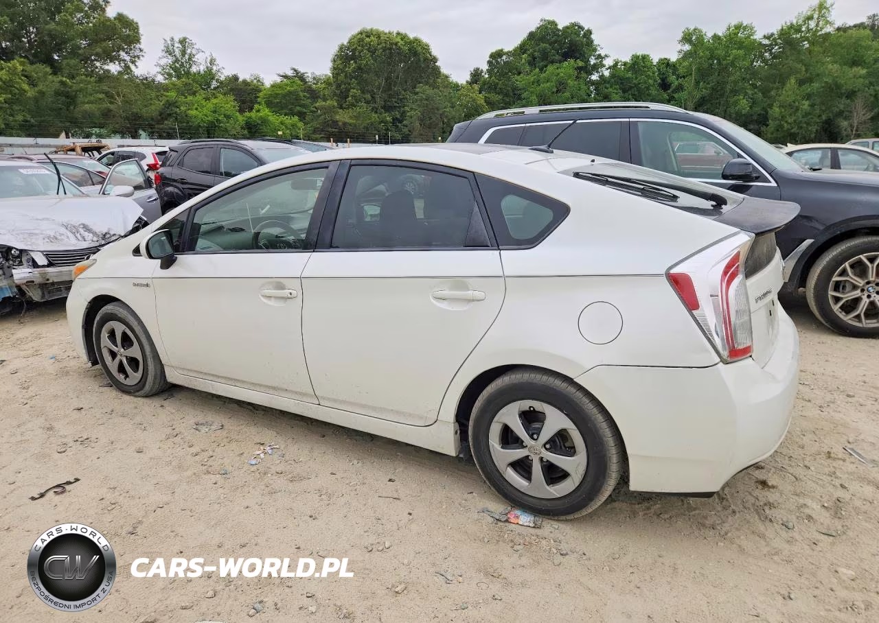 2013 Toyota Prius Three VIN:JTDKN3DU2D5594415 - 2