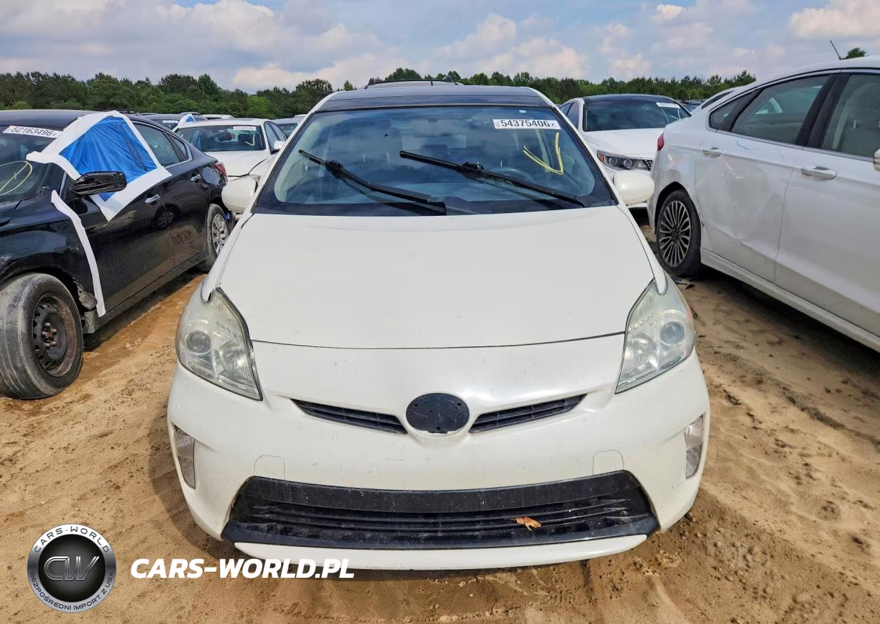 2013 Toyota Prius Three VIN:JTDKN3DU2D5594415 - 5