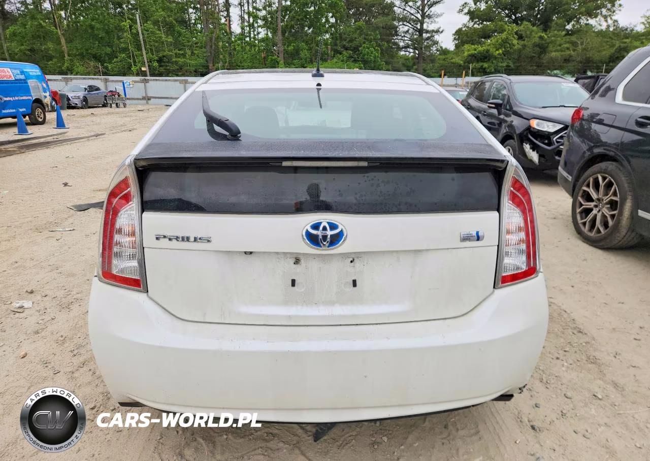 2013 Toyota Prius Three VIN:JTDKN3DU2D5594415 - 6