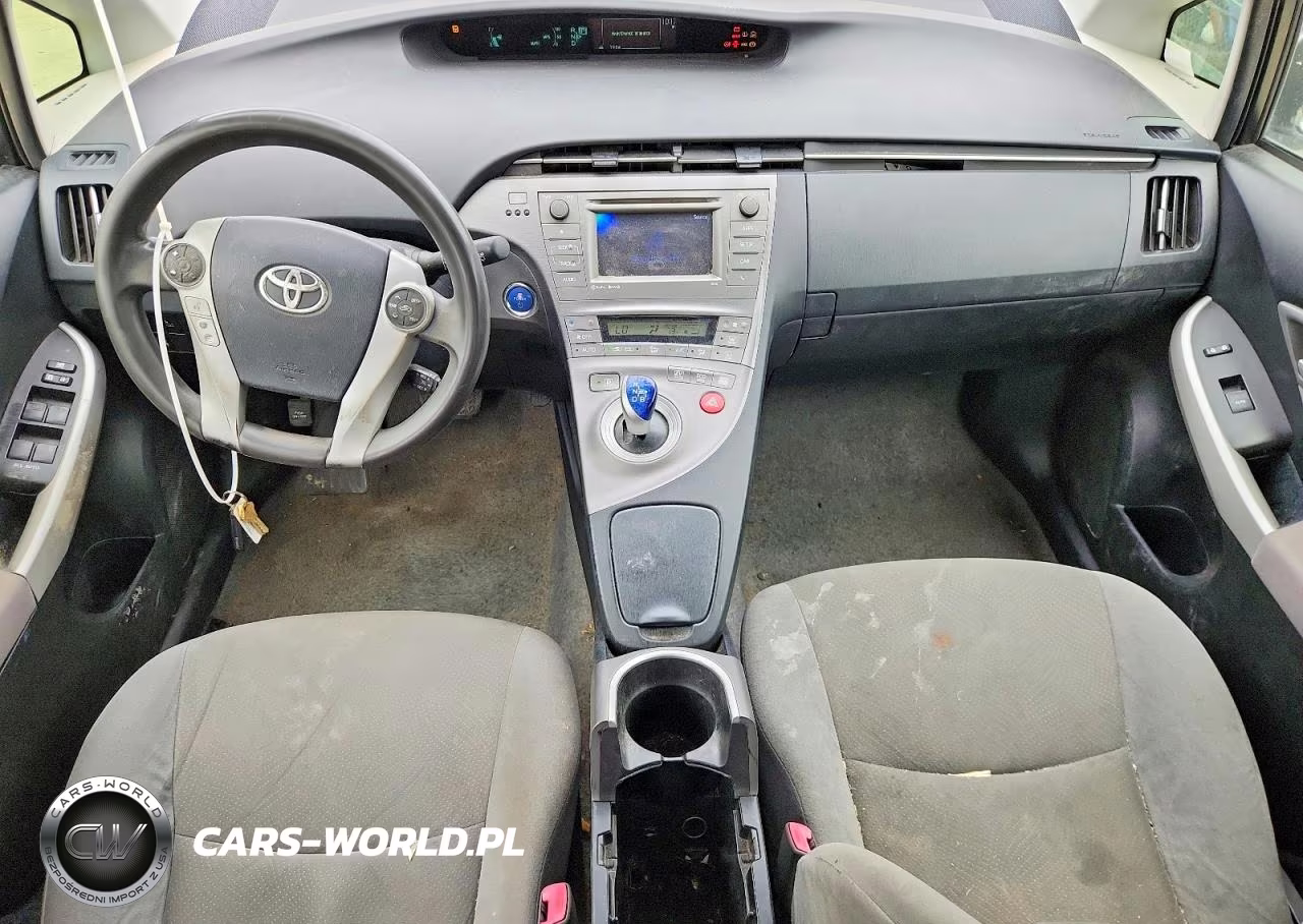 2013 Toyota Prius Three VIN:JTDKN3DU2D5594415 - 8