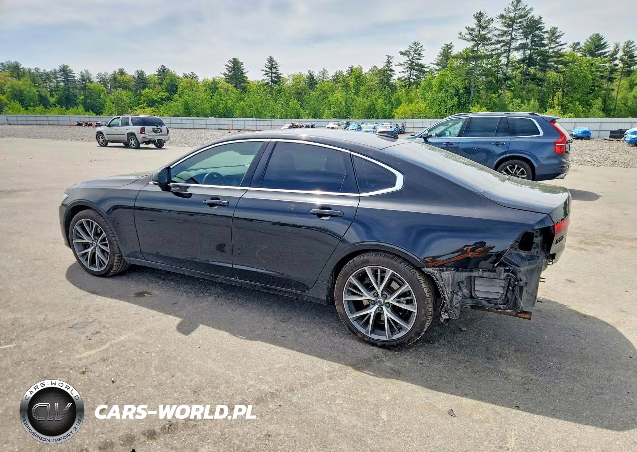 2017 Volvo S90 T6 Momentum VIN:YV1A22MK7H1014595 - 2