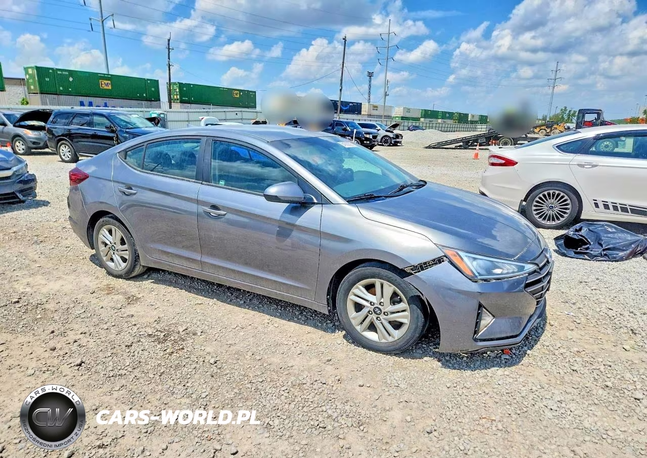 2019 Hyundai Elantra Sel VIN:5NPD84LF3KH485564 - 4