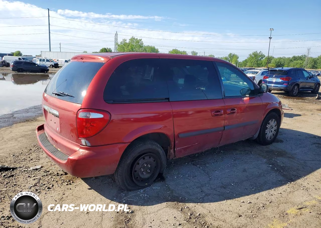 2005 Chrysler Town & Country VIN:1C4GP45R35B375174 - 3