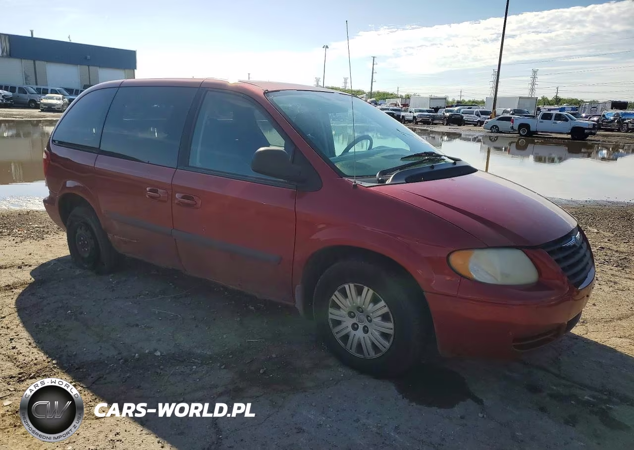 2005 Chrysler Town & Country VIN:1C4GP45R35B375174 - 4