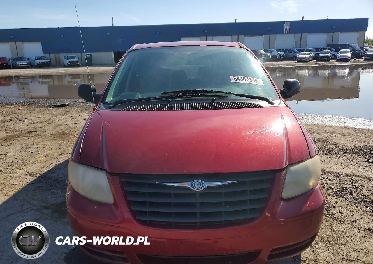 2005 Chrysler Town & Country VIN:1C4GP45R35B375174 - 5