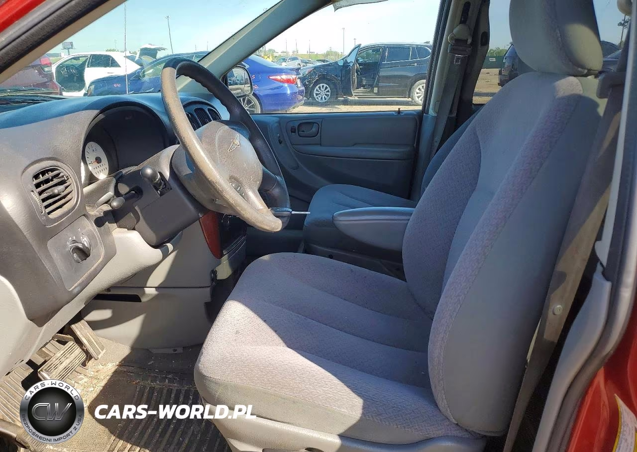 2005 Chrysler Town & Country VIN:1C4GP45R35B375174 - 7