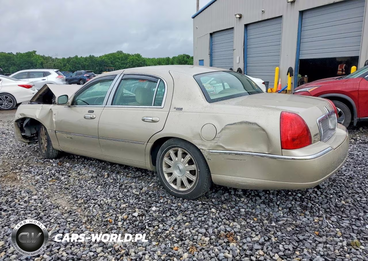 2009 Lincoln Town Car Signature Limited VIN:2LNHM82V39X635576 - 2