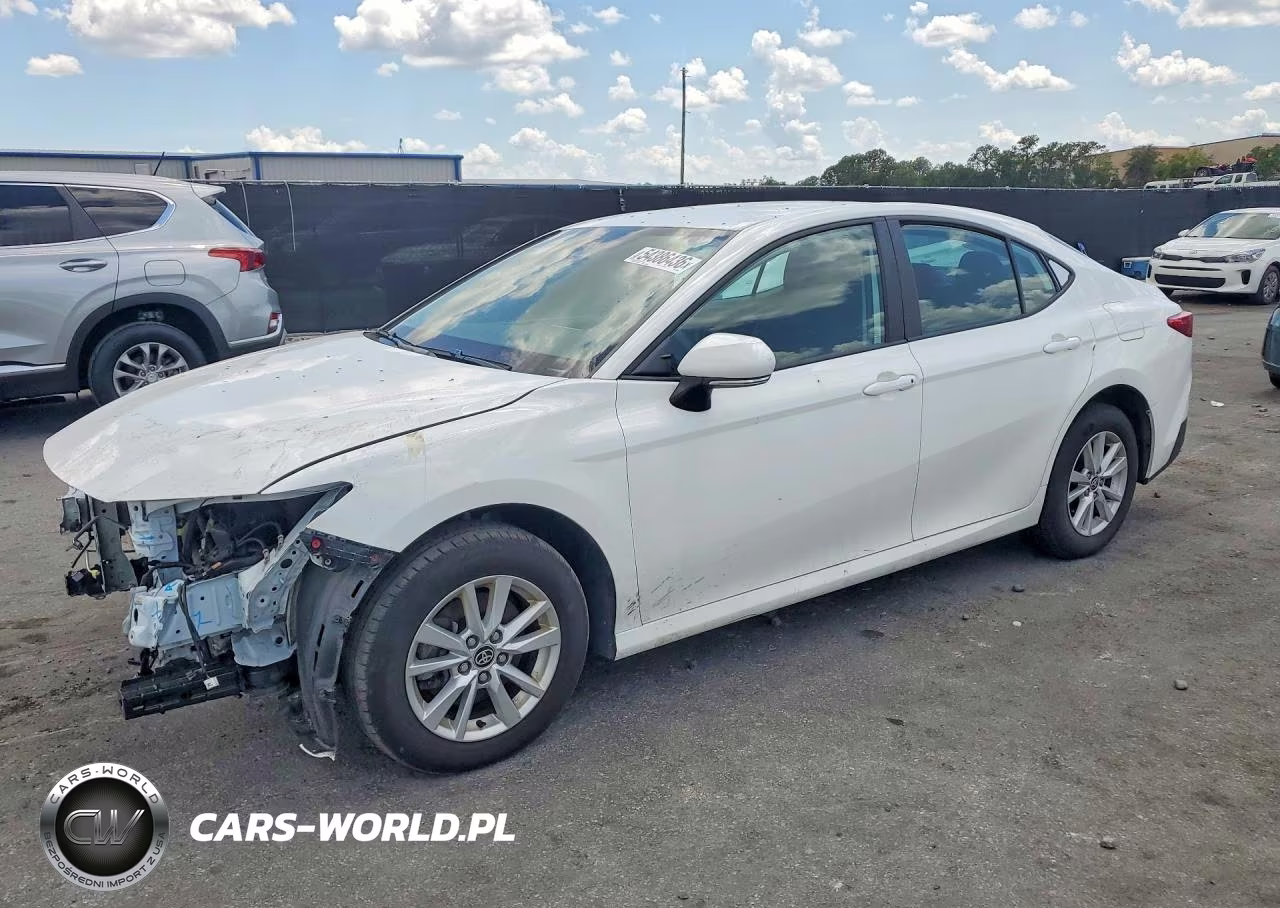 2025 Toyota Camry Le – zdjęcie 1 z 12