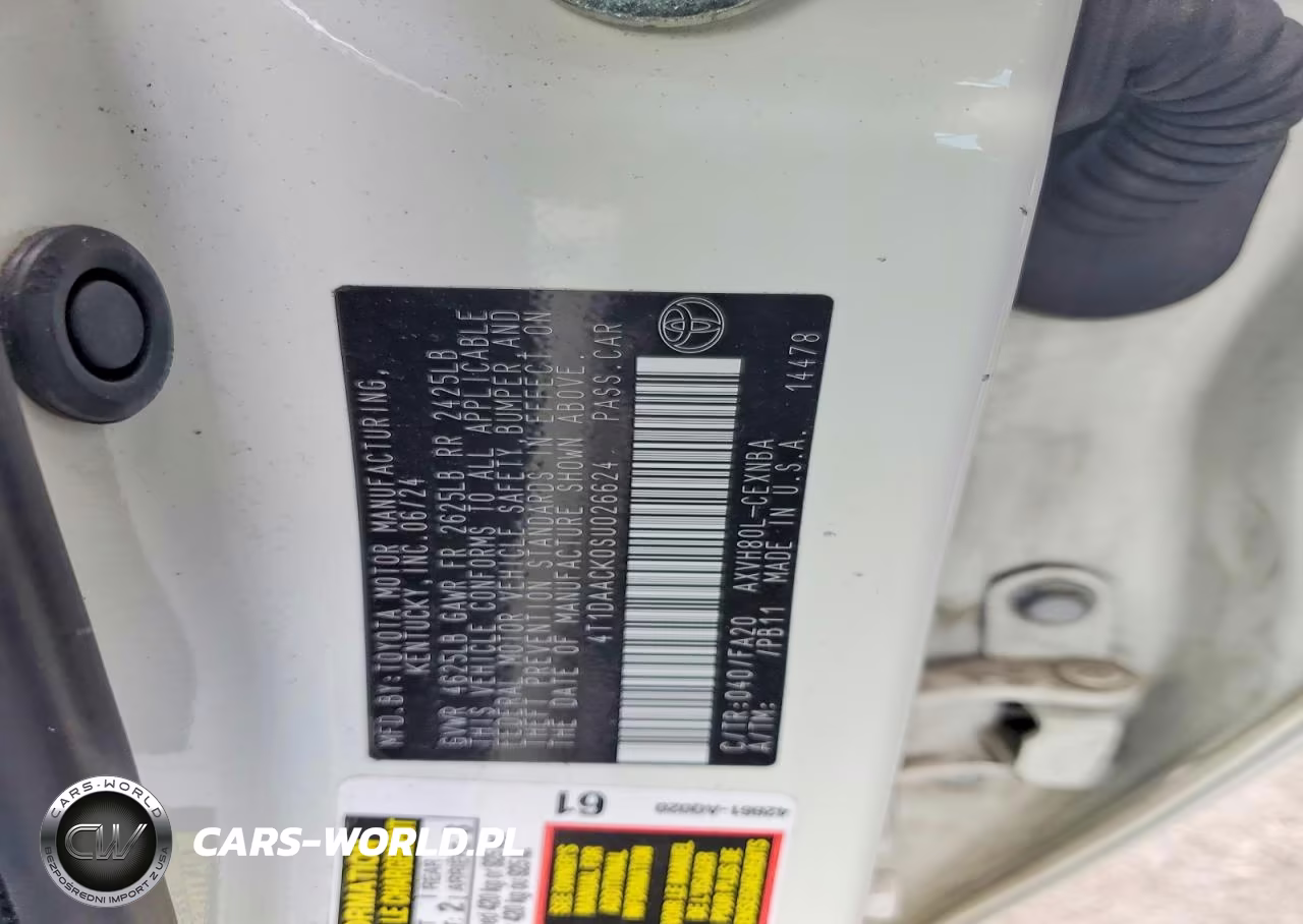 2025 Toyota Camry Le VIN:4T1DAACK0SU026624 - 12