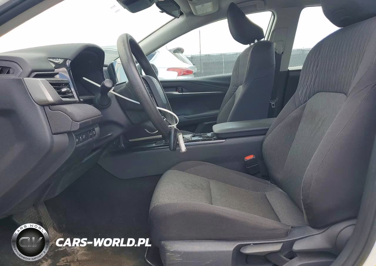 2025 Toyota Camry Le VIN:4T1DAACK0SU026624 - 7