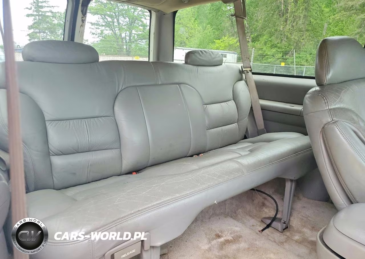 1995 Chevrolet Tahoe K1500 VIN:3GNEK18K5SG101231 - 11