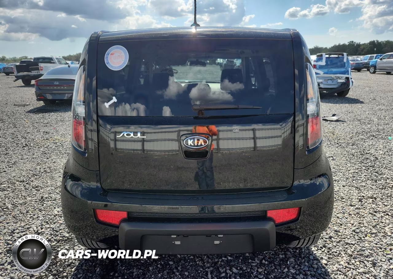 2010 Kia Soul + VIN:KNDJT2A23A7183068 - 6