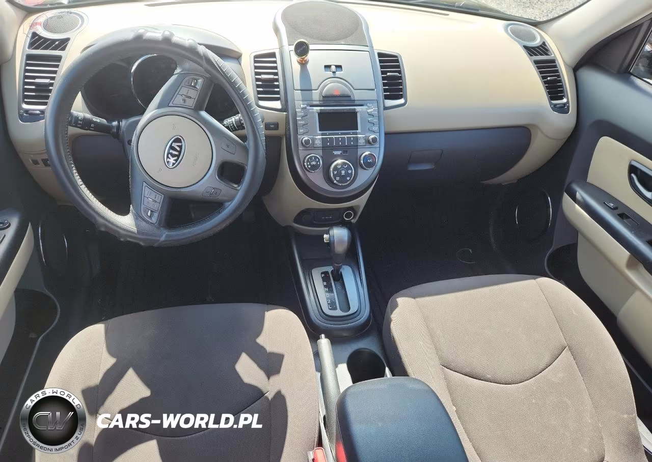 2010 Kia Soul + VIN:KNDJT2A23A7183068 - 8
