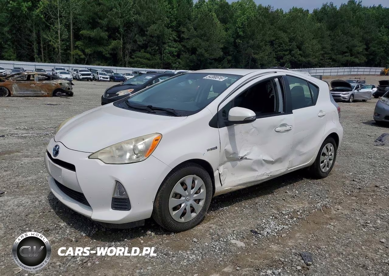 2013 Toyota Prius C Two