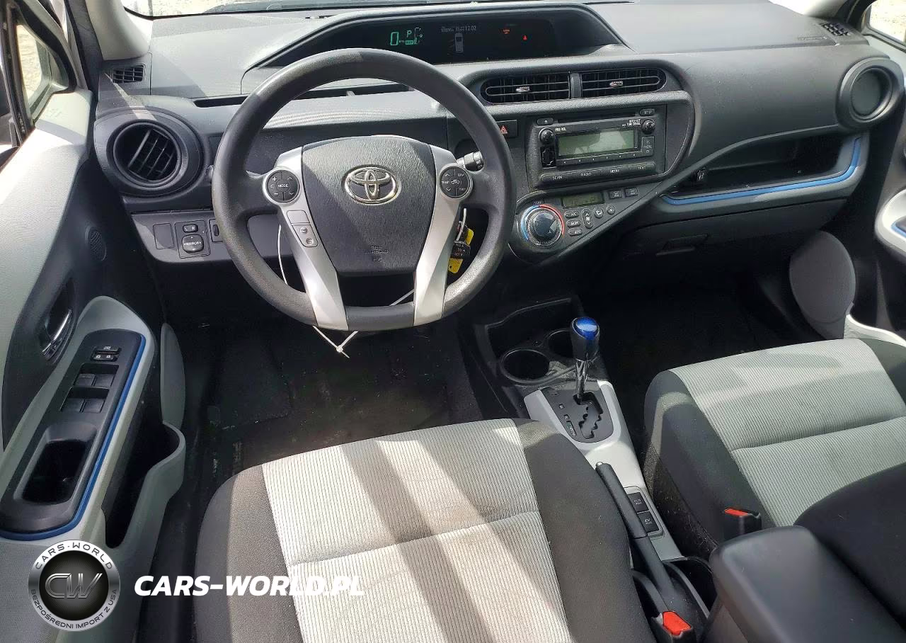 2013 Toyota Prius C Two VIN:JTDKDTB3XD1536962 - 8