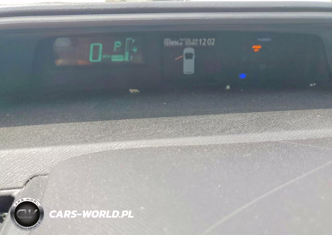 2013 Toyota Prius C Two VIN:JTDKDTB3XD1536962 - 9