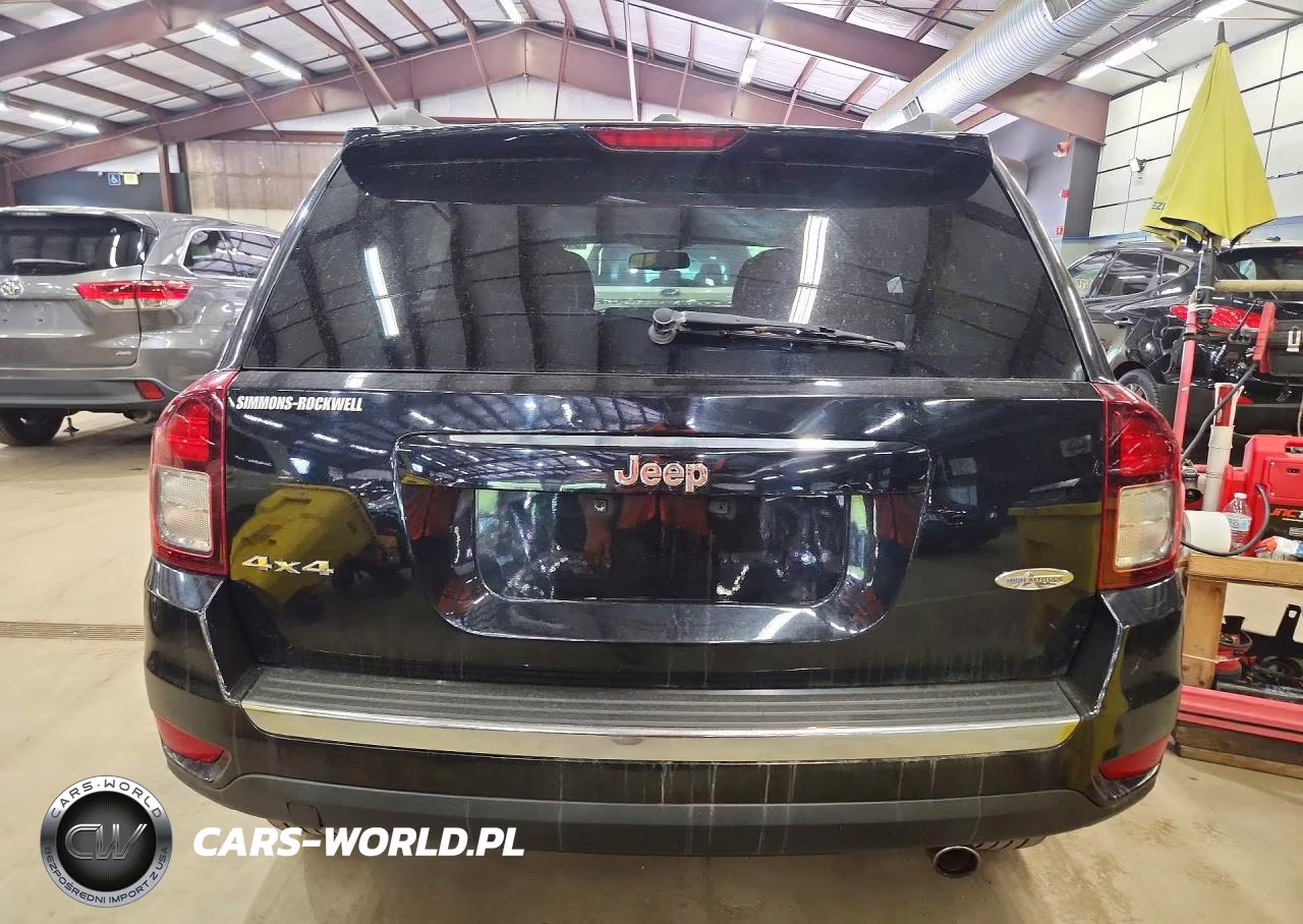 2016 Jeep Compass Latitude VIN:1C4NJDEB7GD723934 - 6