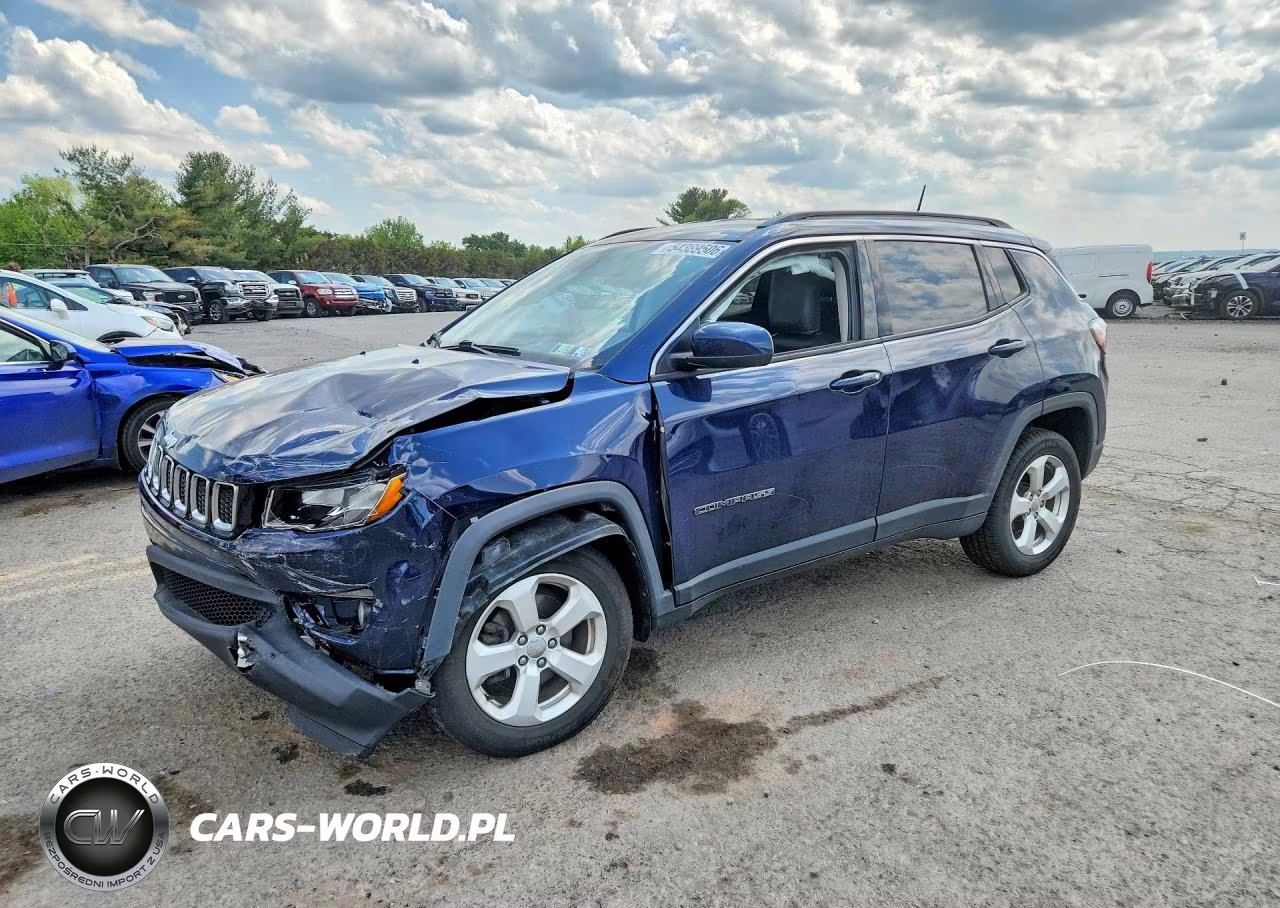 2018 Jeep Compass Latitude – zdjęcie 1 z 12