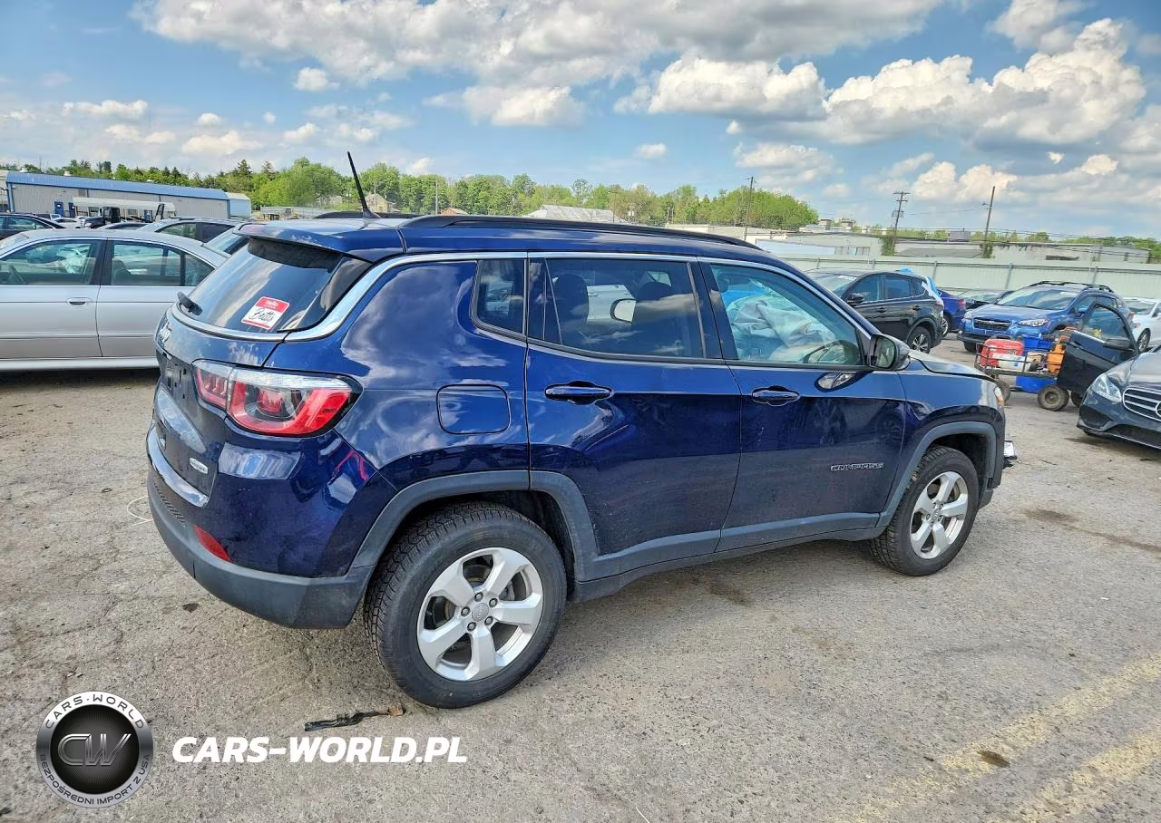 2018 Jeep Compass Latitude VIN:3C4NJDBB4JT239547 - 3