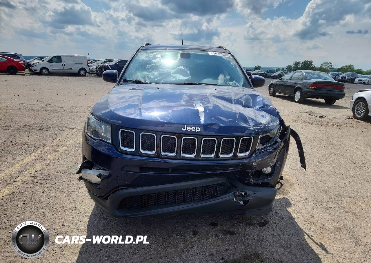 2018 Jeep Compass Latitude VIN:3C4NJDBB4JT239547 - 5