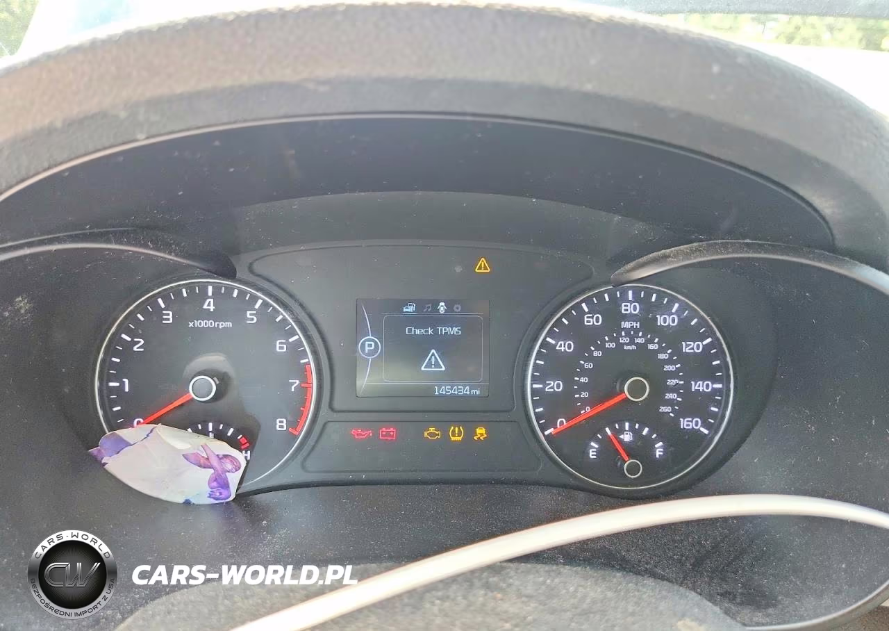2018 Kia Optima Lx VIN:5XXGT4L33JG197104 - 9