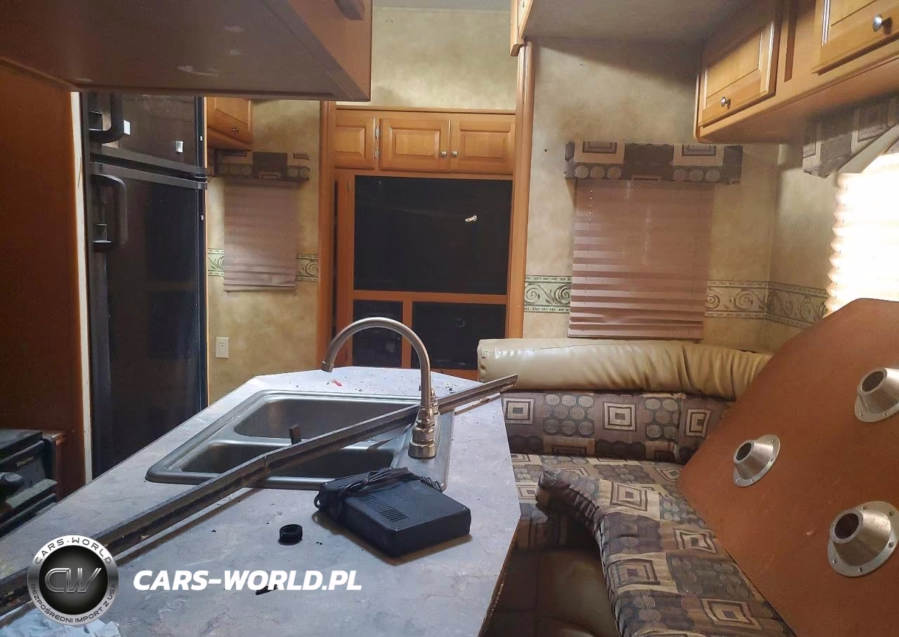 2008 Heartland Cyclone Camper VIN:5SFGF40398E007202 - 5