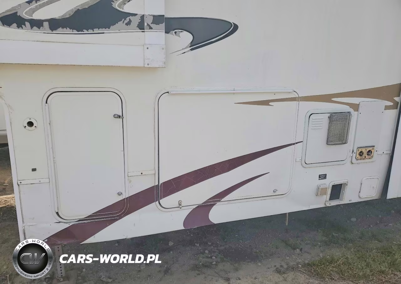 2008 Heartland Cyclone Camper VIN:5SFGF40398E007202 - 8