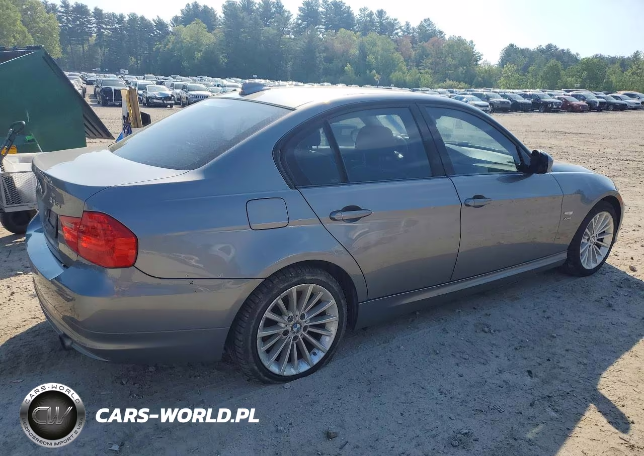 2011 BMW 335 Xi VIN:WBAPL5C58BA917885 - 3