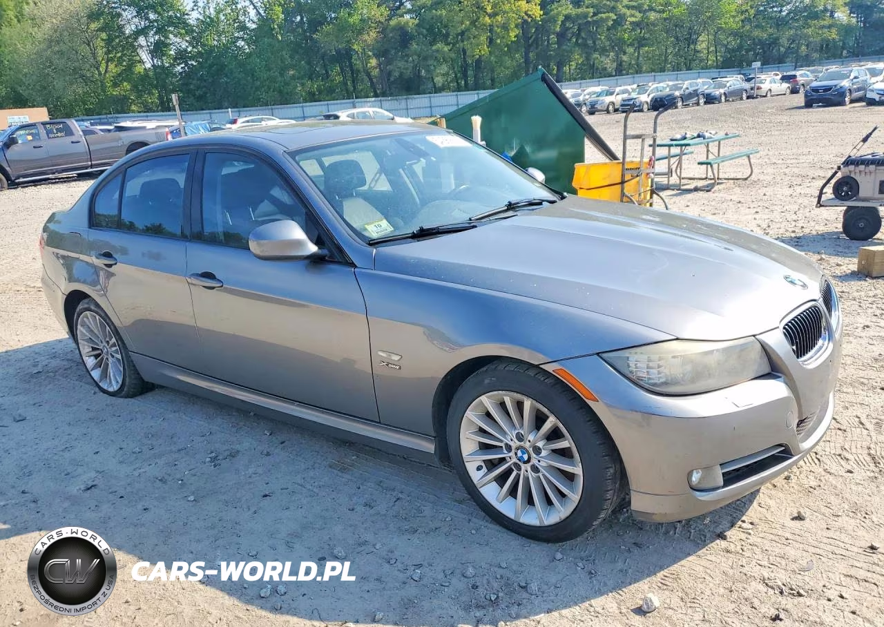 2011 BMW 335 Xi VIN:WBAPL5C58BA917885 - 4