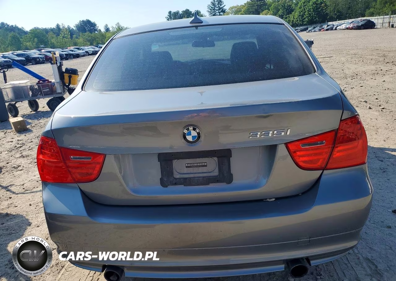 2011 BMW 335 Xi VIN:WBAPL5C58BA917885 - 6