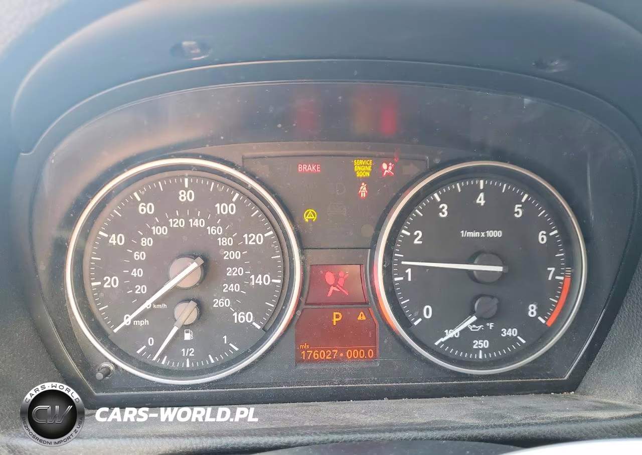 2011 BMW 335 Xi VIN:WBAPL5C58BA917885 - 9