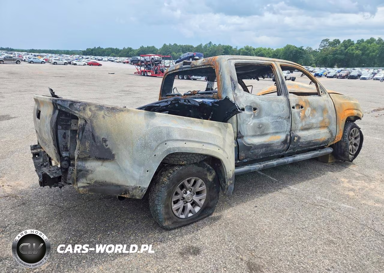 2018 Toyota Tacoma Sr5 V6 VIN:5TFCZ5AN0JX133053 - 3