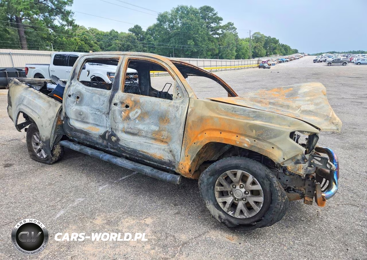 2018 Toyota Tacoma Sr5 V6 VIN:5TFCZ5AN0JX133053 - 4