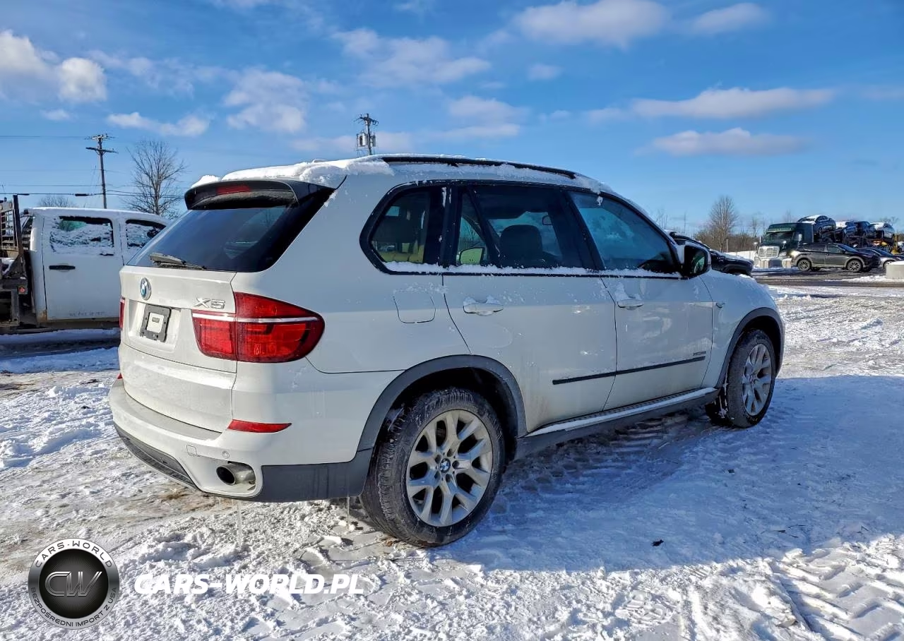 2013 BMW X5 xDrive35I VIN:5UXZV4C58D0B01110 - 5