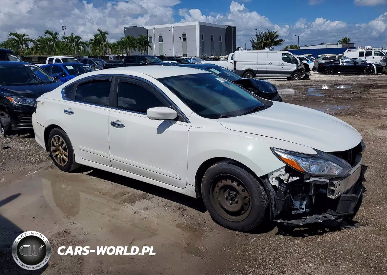 2017 Nissan Altima 2.5 S VIN:1N4AL3AP4HN322248 - 4
