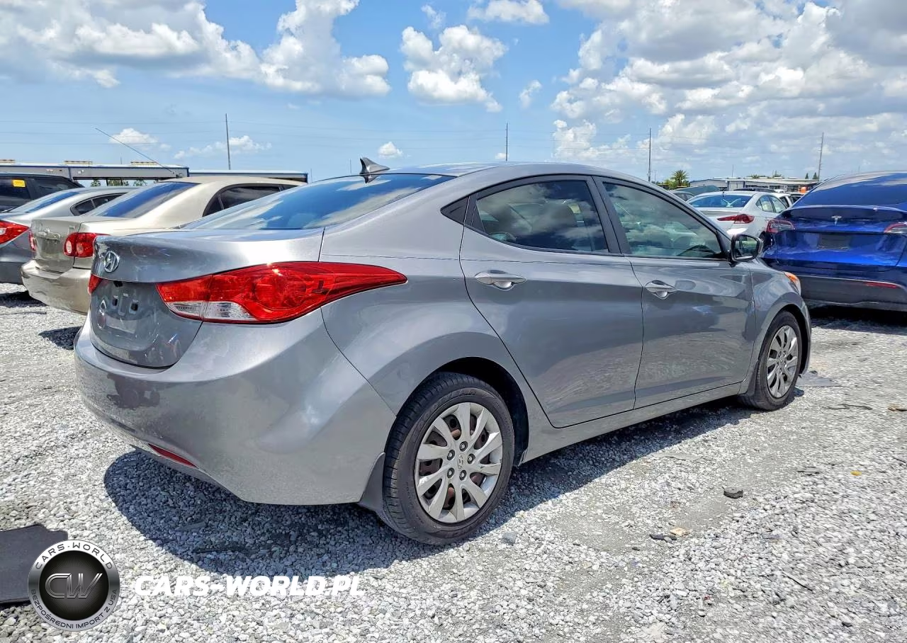 2012 Hyundai Elantra Gls VIN:KMHDH4AE8CU318856 - 3