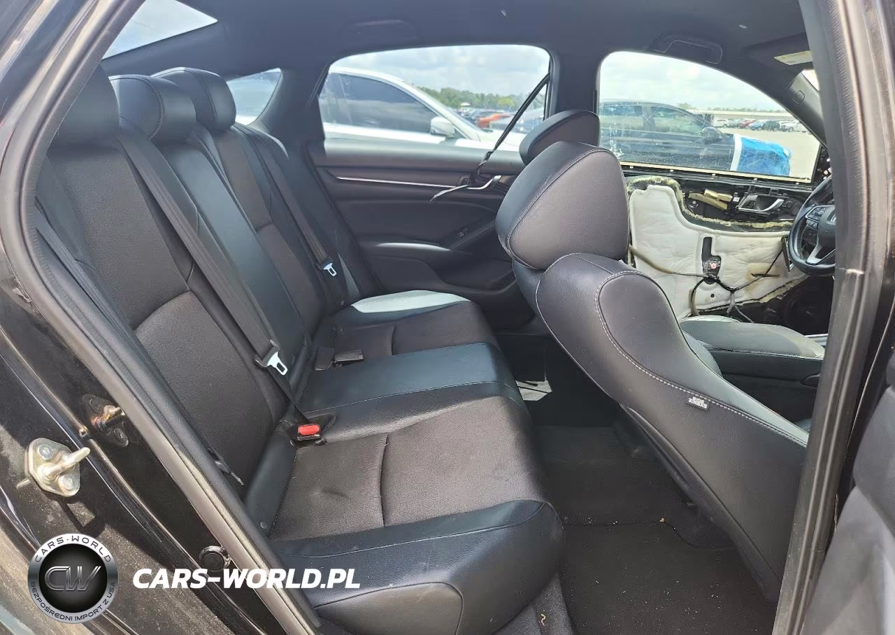 2018 Honda Accord Sport VIN:1HGCV1F39JA173227 - 10