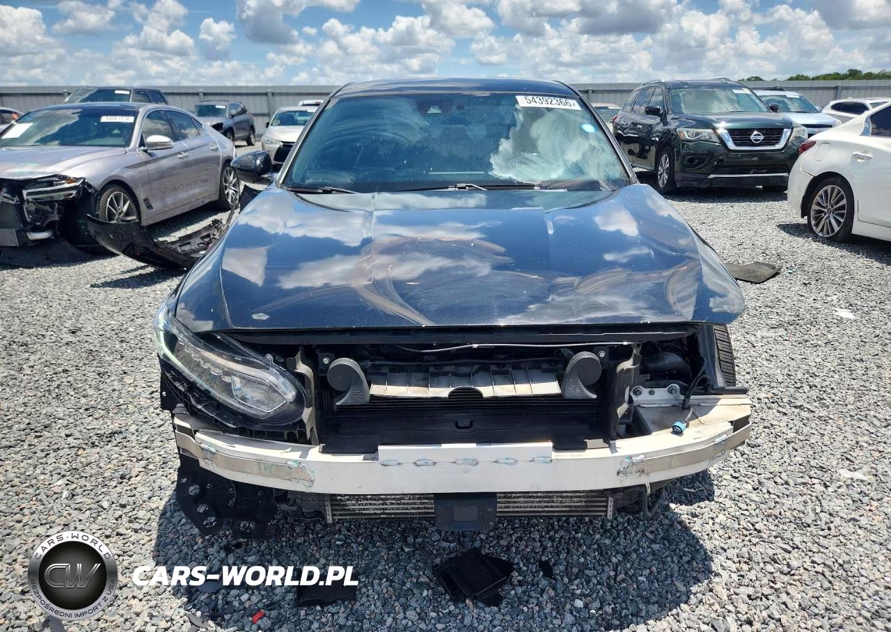2018 Honda Accord Sport VIN:1HGCV1F39JA173227 - 5