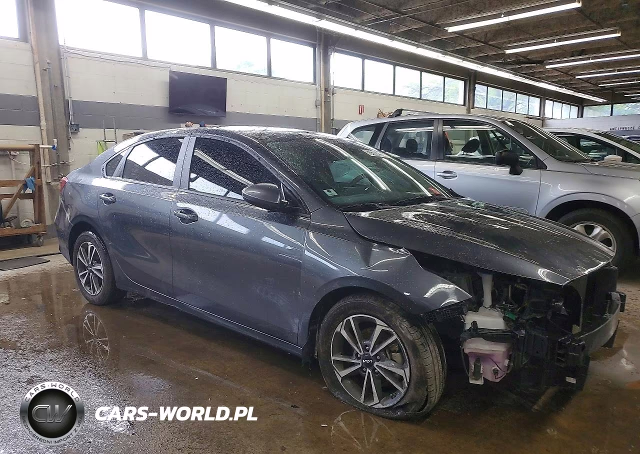 2024 Kia Forte Lxs VIN:3KPF24AD5RE791207 - 4