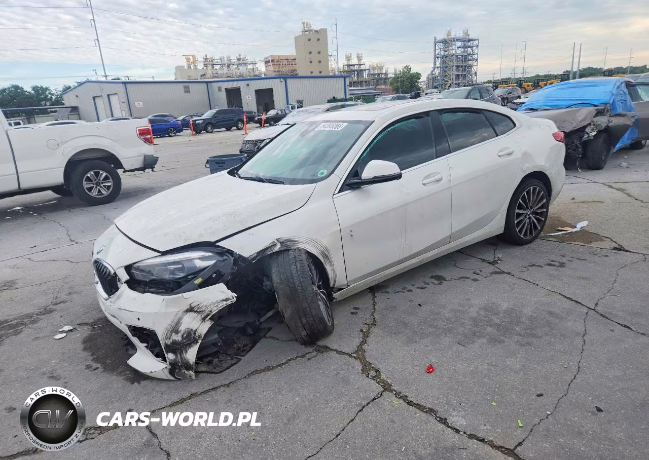 2021 BMW 228Xi – zdjęcie 1 z 12